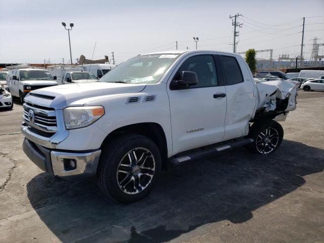 5TFRM5F17GX106410 - 2016 TOYOTA TUNDRA DOUBLE CAB SR/SR5 WHITE photo 1
