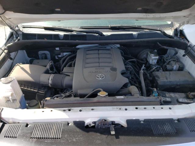 5TFRM5F17GX106410 - 2016 TOYOTA TUNDRA DOUBLE CAB SR/SR5 WHITE photo 11