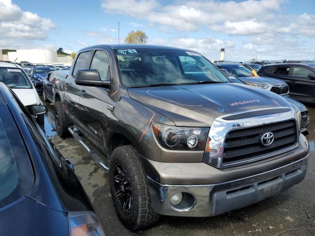 5TFEV54108X037947 - 2008 TOYOTA TUNDRA CREWMAX BROWN photo 4