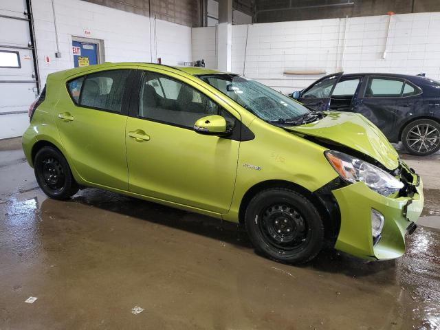 JTDKDTB36F1102475 - 2015 TOYOTA PRIUS C GREEN photo 4