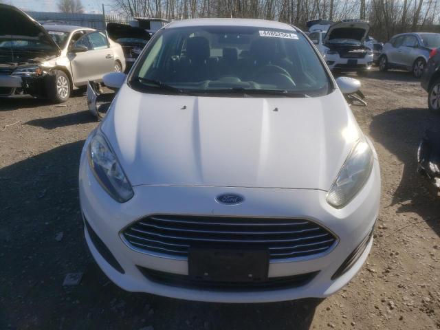 3FADP4AJ2FM176586 - 2015 FORD FIESTA S WHITE photo 5