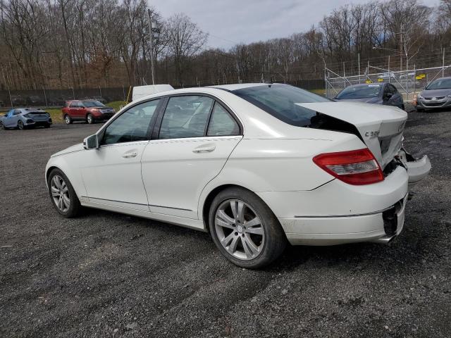 WDDGF5EB4BF635541 - 2011 MERCEDES-BENZ C 300 WHITE photo 2