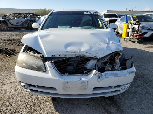 KMHDN46D55U171052 - 2005 HYUNDAI ELANTRA GLS WHITE photo 5