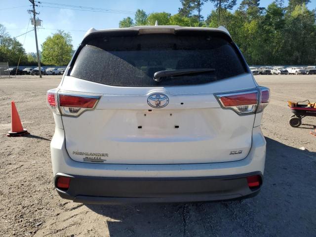 5TDKKRFH5GS158491 - 2016 TOYOTA HIGHLANDER XLE WHITE photo 6