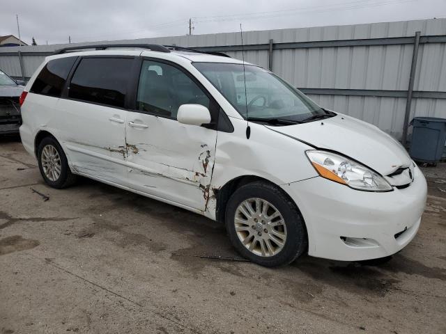 5TDYK4CC0AS298333 - 2010 TOYOTA SIENNA XLE WHITE photo 4