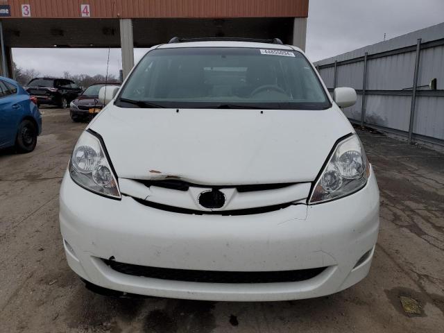 5TDYK4CC0AS298333 - 2010 TOYOTA SIENNA XLE WHITE photo 5