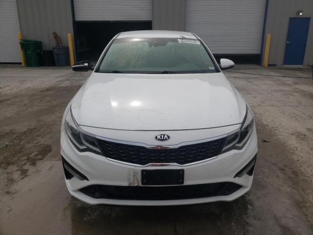 5XXGT4L37KG285171 - 2019 KIA OPTIMA LX WHITE photo 5