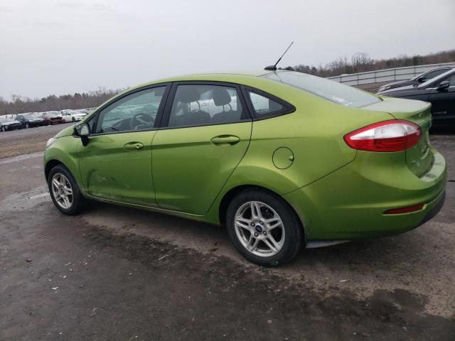 3FADP4BJ4JM143659 - 2018 FORD FIESTA SE GREEN photo 2