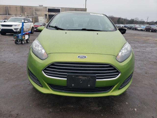 3FADP4BJ4JM143659 - 2018 FORD FIESTA SE GREEN photo 5