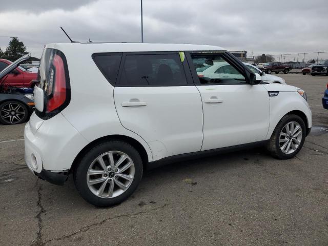 KNDJP3A51J7893249 - 2018 KIA SOUL + WHITE photo 3