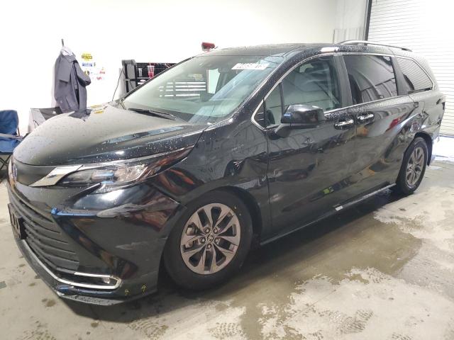 2024 TOYOTA SIENNA XLE, 