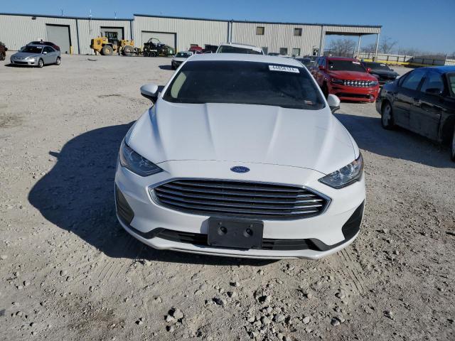 3FA6P0LU6KR255555 - 2019 FORD FUSION SE WHITE photo 5