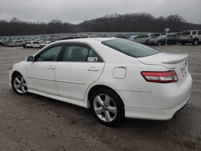 4T1BF3EK6BU708313 - 2011 TOYOTA CAMRY BASE WHITE photo 2