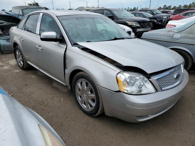 1FAHP24157G143210 - 2007 FORD FIVE HUNDR SEL SILVER photo 4