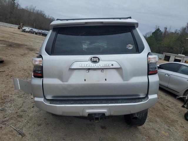 JTEBU5JR3G5389653 - 2016 TOYOTA 4RUNNER SR5/SR5 PREMIUM 银色 照片 6