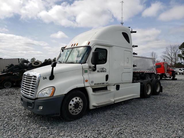 3AKJGLD58FSGS3624 - 2015 FREIGHTLINER CASCADIA 1 WHITE photo 2