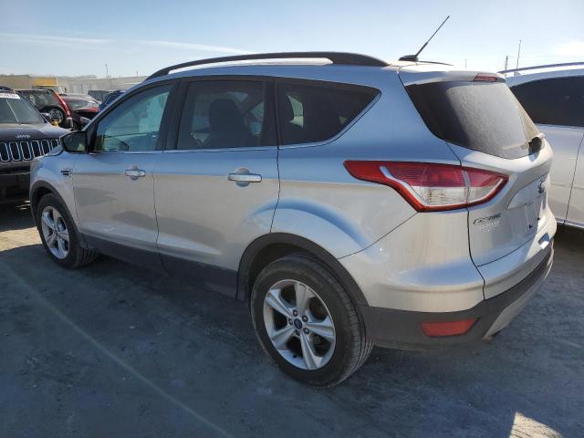 1FMCU0GX9FUC87520 - 2015 FORD ESCAPE SE SILVER photo 2