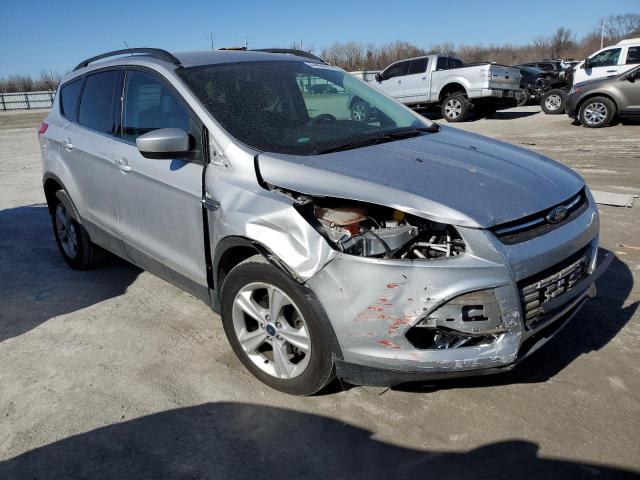 1FMCU0GX9FUC87520 - 2015 FORD ESCAPE SE SILVER photo 4