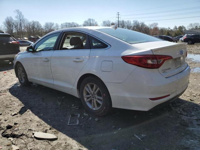 5NPE24AF7FH205059 - 2015 HYUNDAI SONATA SE WHITE photo 2