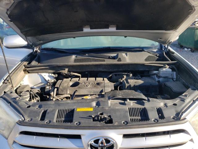 5TDZA3EH5DS035382 - 2013 TOYOTA HIGHLANDER BASE Argent photo 11