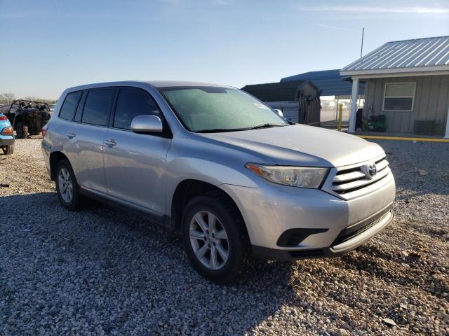 5TDZA3EH5DS035382 - 2013 TOYOTA HIGHLANDER BASE Argent photo 4