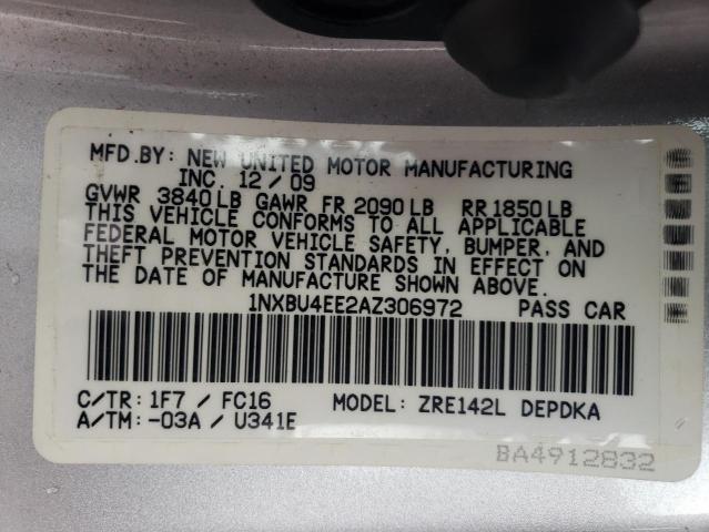 1NXBU4EE2AZ306972 - 2010 TOYOTA COROLLA BASE SILVER photo 12