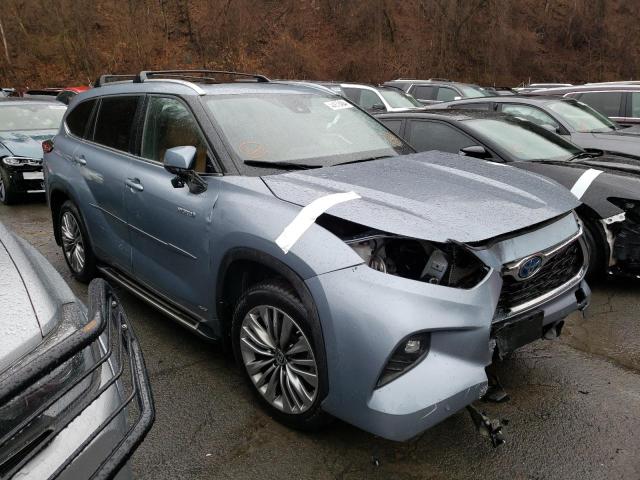 5TDEBRCH7MS028922 - 2021 TOYOTA HIGHLANDER HYBRID PLATINUM BLUE photo 4