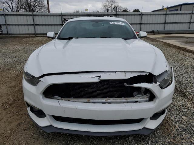 1FA6P8AM7G5255205 - 2016 FORD MUSTANG WHITE photo 5