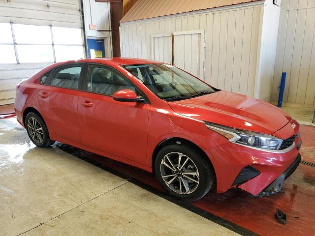 3KPF24AD2PE627118 - 2023 KIA FORTE LX RED photo 4