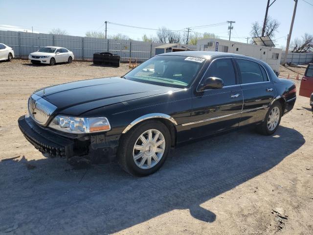 2011 LINCOLN TOWN CAR SIGNATURE LIMITED, 