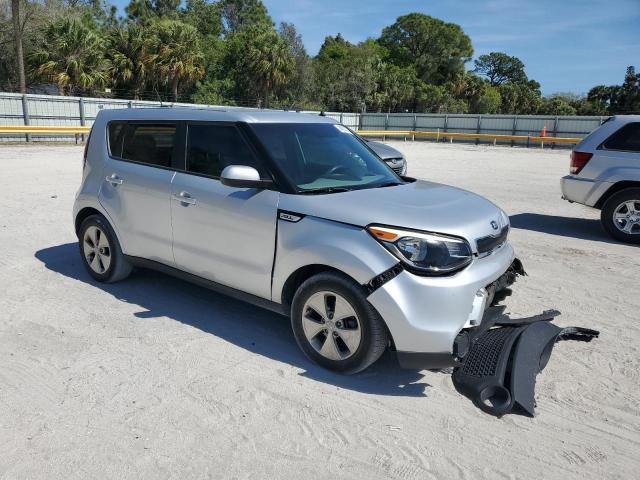 KNDJN2A29G7854441 - 2016 KIA SOUL SILVER photo 4