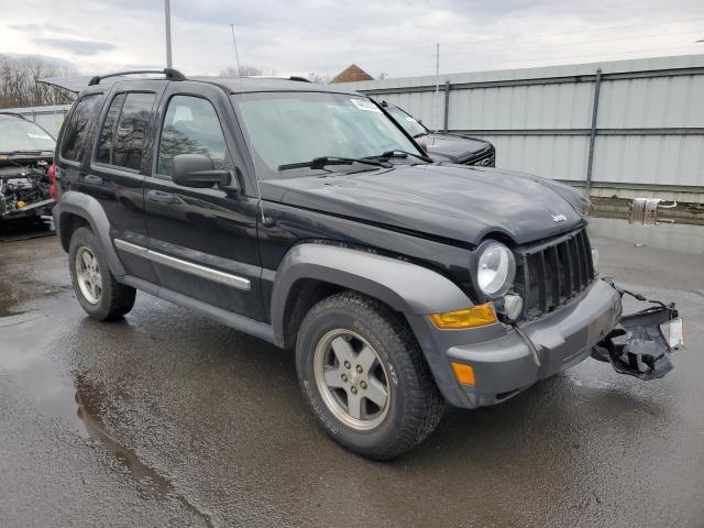 1J4GL48K46W146954 - 2006 JEEP LIBERTY SPORT BLACK photo 4