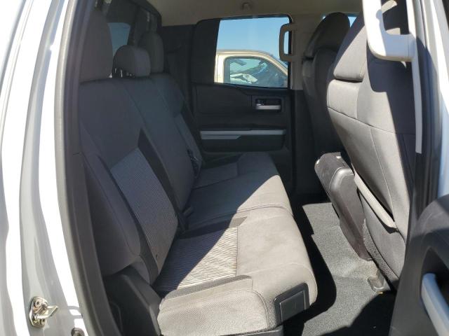5TFRY5F10FX184661 - 2015 TOYOTA TUNDRA DOUBLE CAB SR/SR5 WHITE photo 10