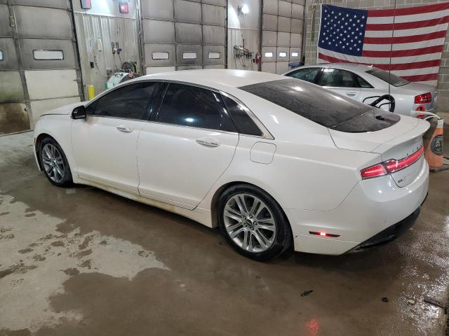 3LN6L2J93DR800139 - 2013 LINCOLN MKZ WHITE photo 2