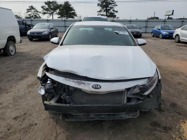 5XXGT4L34JG183373 - 2018 KIA OPTIMA LX WHITE photo 5