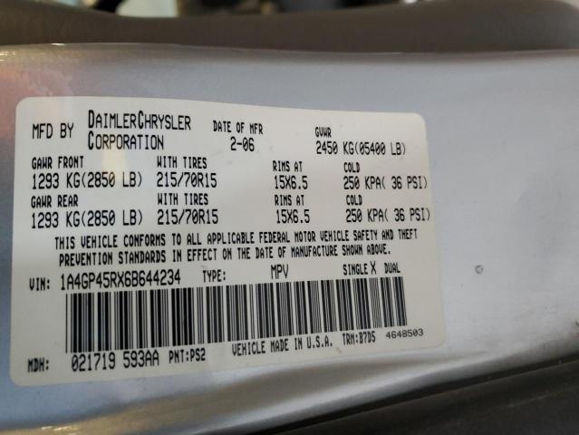 1A4GP45RX6B644234 - 2006 CHRYSLER TOWN & COU 银色 照片 13