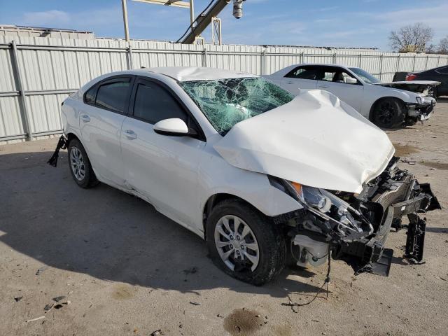 3KPF24AD3KE133049 - 2019 KIA FORTE FE WHITE photo 4