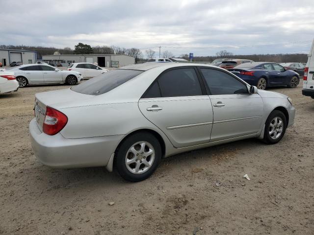 JTDBE32K920024391 - 2002 TOYOTA CAMRY LE SILVER photo 3