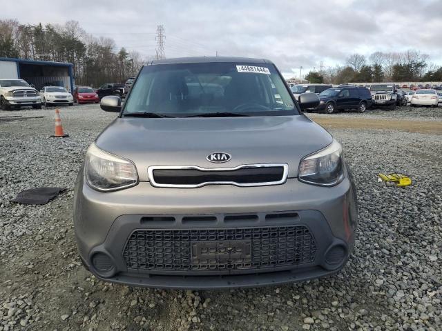 KNDJP3A50F7181645 - 2015 KIA SOUL + GRAY photo 5