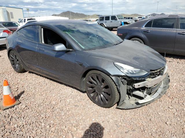 5YJ3E1EB8JF116483 - 2018 TESLA MODEL 3 GRAY photo 4