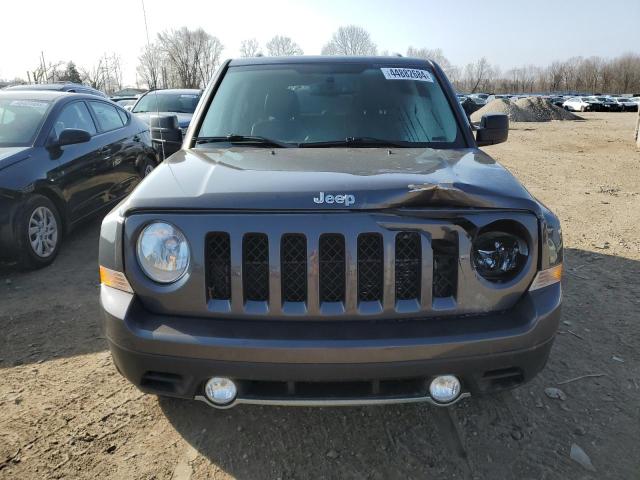 1C4NJRFB0GD580093 - 2016 JEEP PATRIOT LATITUDE GRAY photo 5