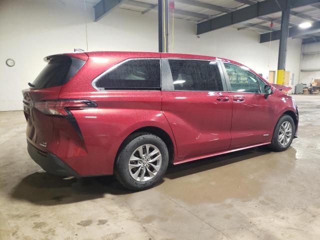 5TDKRKEC8MS014356 - 2021 TOYOTA SIENNA LE RED photo 3