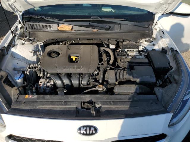 3KPF24AD0KE105371 - 2019 KIA FORTE FE WHITE photo 11