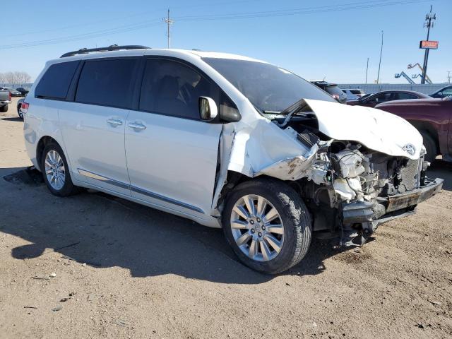 5TDDK3DCXBS017681 - 2011 TOYOTA SIENNA XLE WHITE photo 4