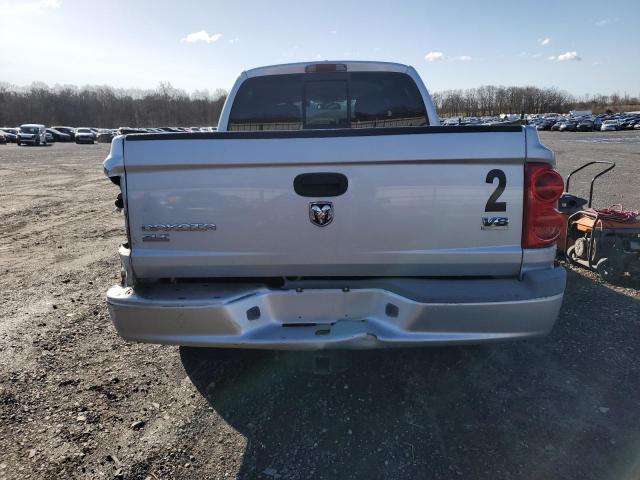 1D7HW48N46S649327 - 2006 DODGE DAKOTA QUAD SLT SILVER photo 6