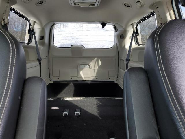 2C4RC1CG1FR756075 - 2015 CHRYSLER TOWN & COU TOURING L WHITE photo 10