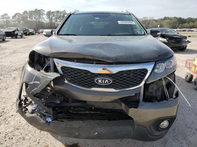 5XYKU4A26DG411536 - 2013 KIA SORENTO EX GRAY photo 5