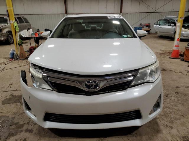 4T1BF1FK9EU405114 - 2014 TOYOTA CAMRY L WHITE photo 5