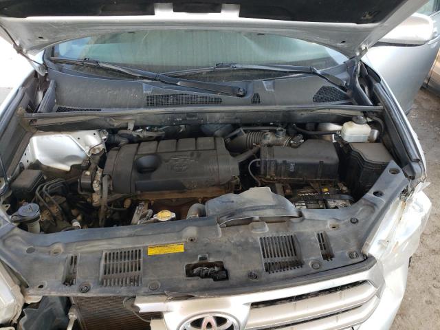 5TDZA3EH4DS042050 - 2013 TOYOTA HIGHLANDER BASE Күміс фото 12
