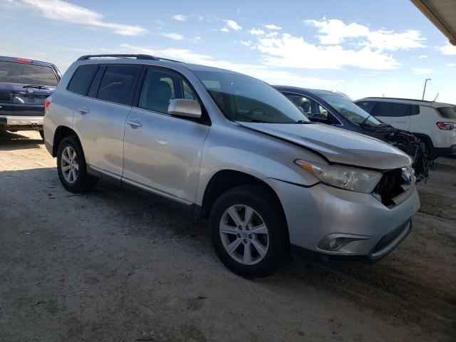 5TDZA3EH4DS042050 - 2013 TOYOTA HIGHLANDER BASE SILVER photo 4